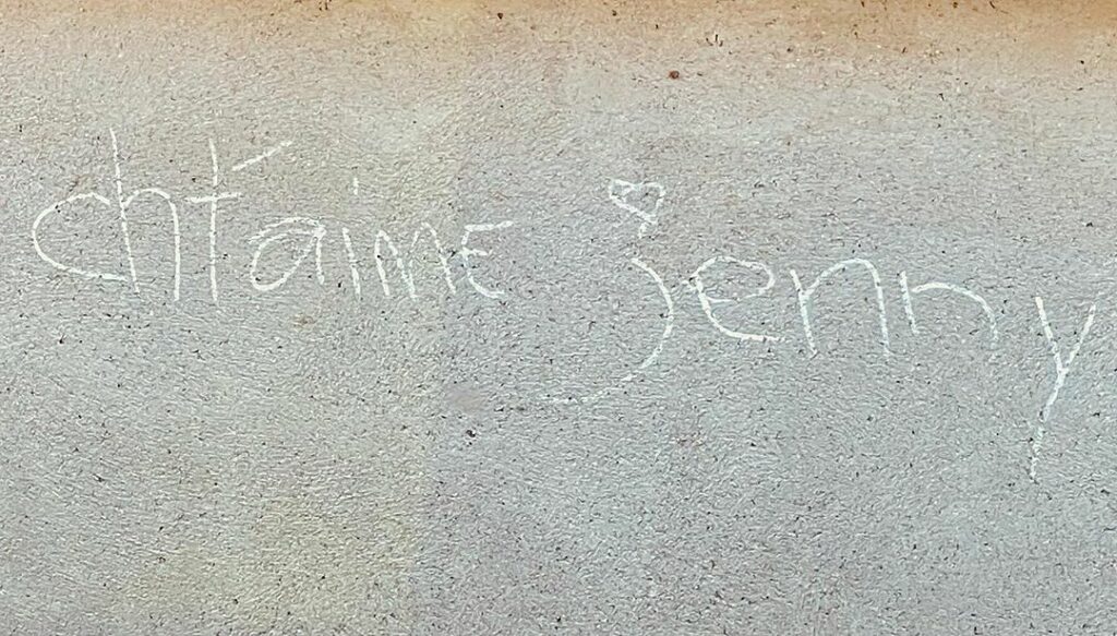 Graffiti à Fécamp en 2022 : Cht'aime Jenny