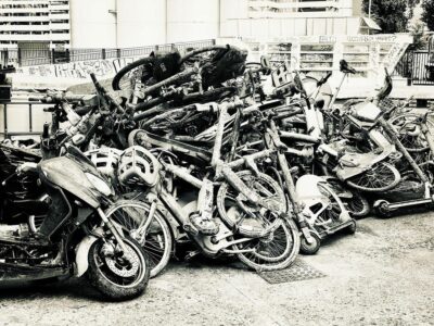 Vélos repêchés dans le canal de l'Ourcq