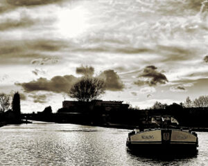 Péniche sur le canal de l'Ourcq